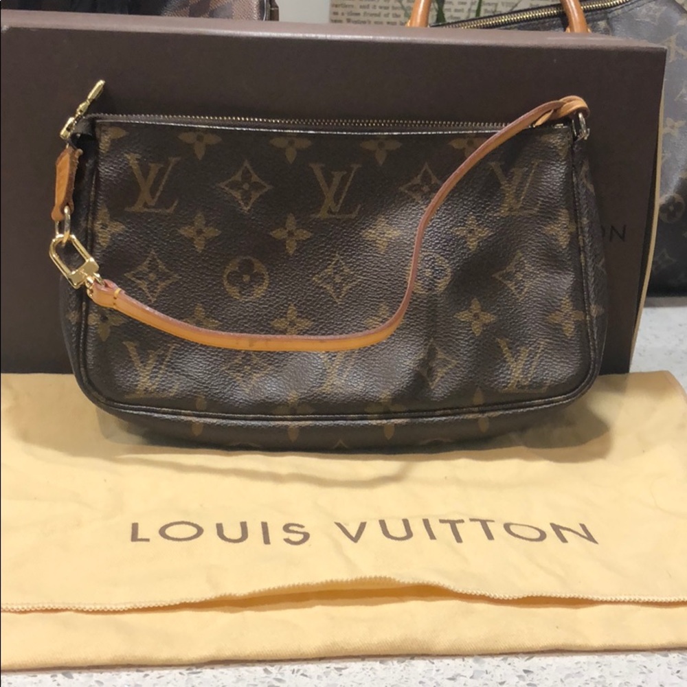 ‼️‼️SOLD ‼️‼️Louis Vuitton Puchette - Picture 1 of 5